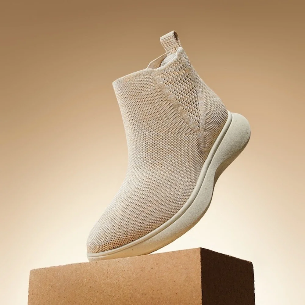 Vivaia Beige Knit Chelsea Boots Wate Repellent‎ Slip On Ankle Booties Size 8